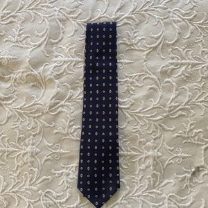 Tommy Hilfiger Vintage Blue and Burgundy Silk Two Toned Paisley Necktie Italy
